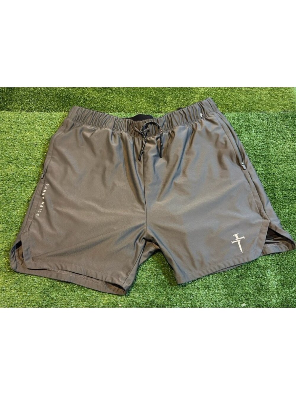 Three Nails shorts mens large gray pro tech 2.0 liner lightweight 5" inseam